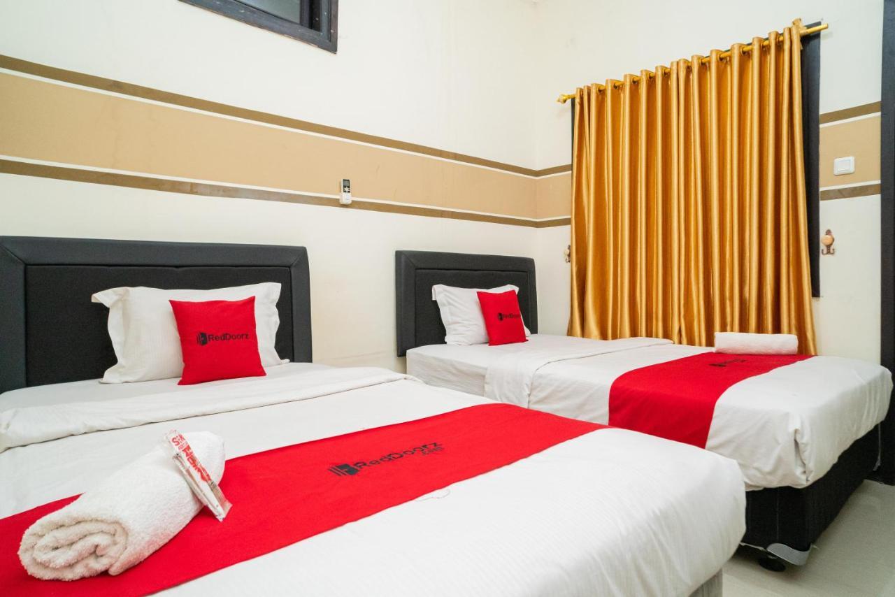 Reddoorz Syariah Near Marvel City Mall 2 Сурабая Экстерьер фото