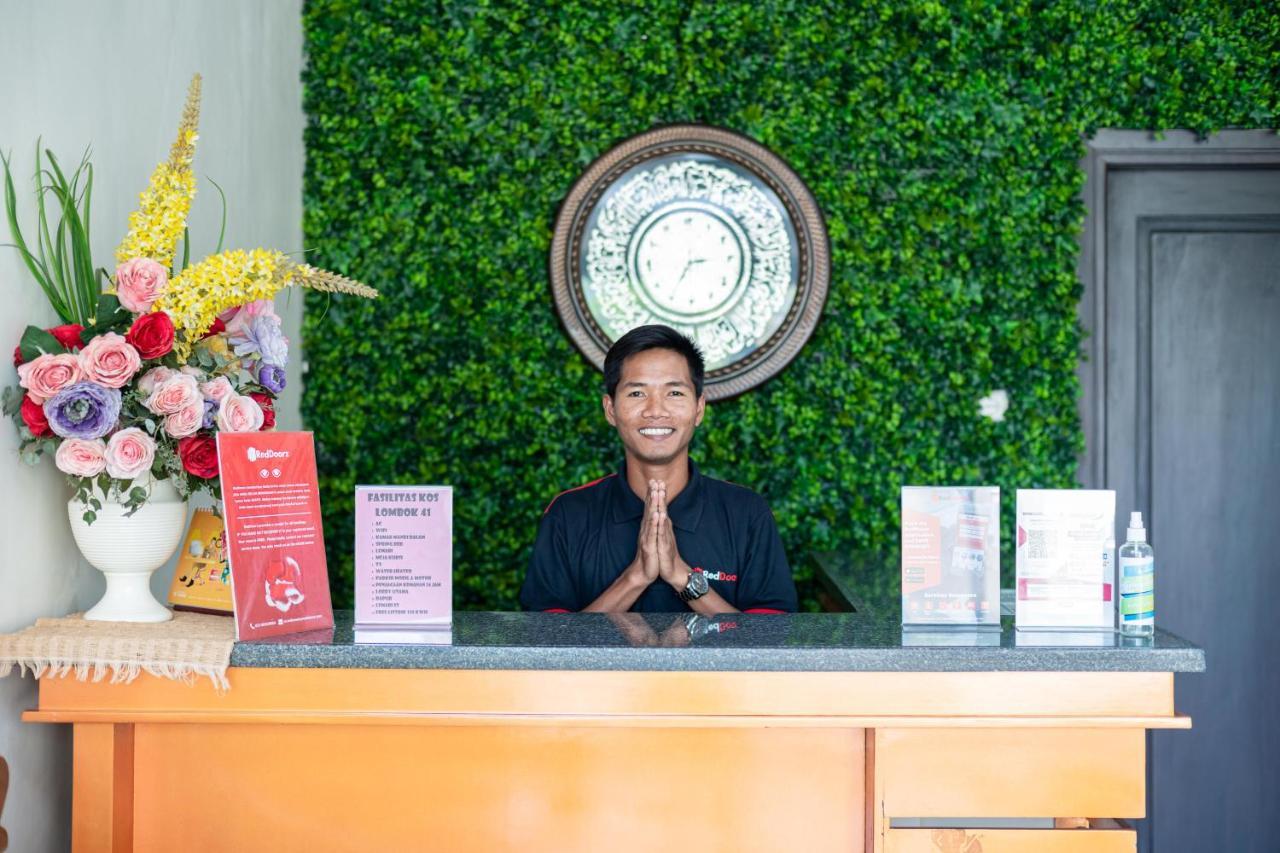 Reddoorz Syariah Near Marvel City Mall 2 Сурабая Экстерьер фото